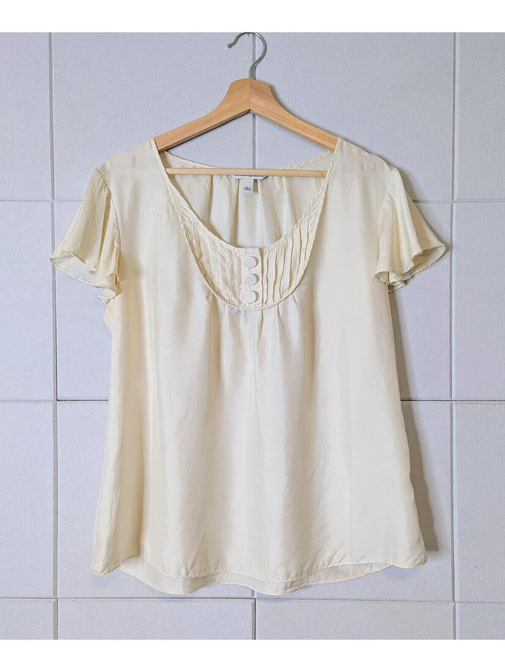 2007 Banana Republic 100% silk pintuck bib flutter sleeve blouse
